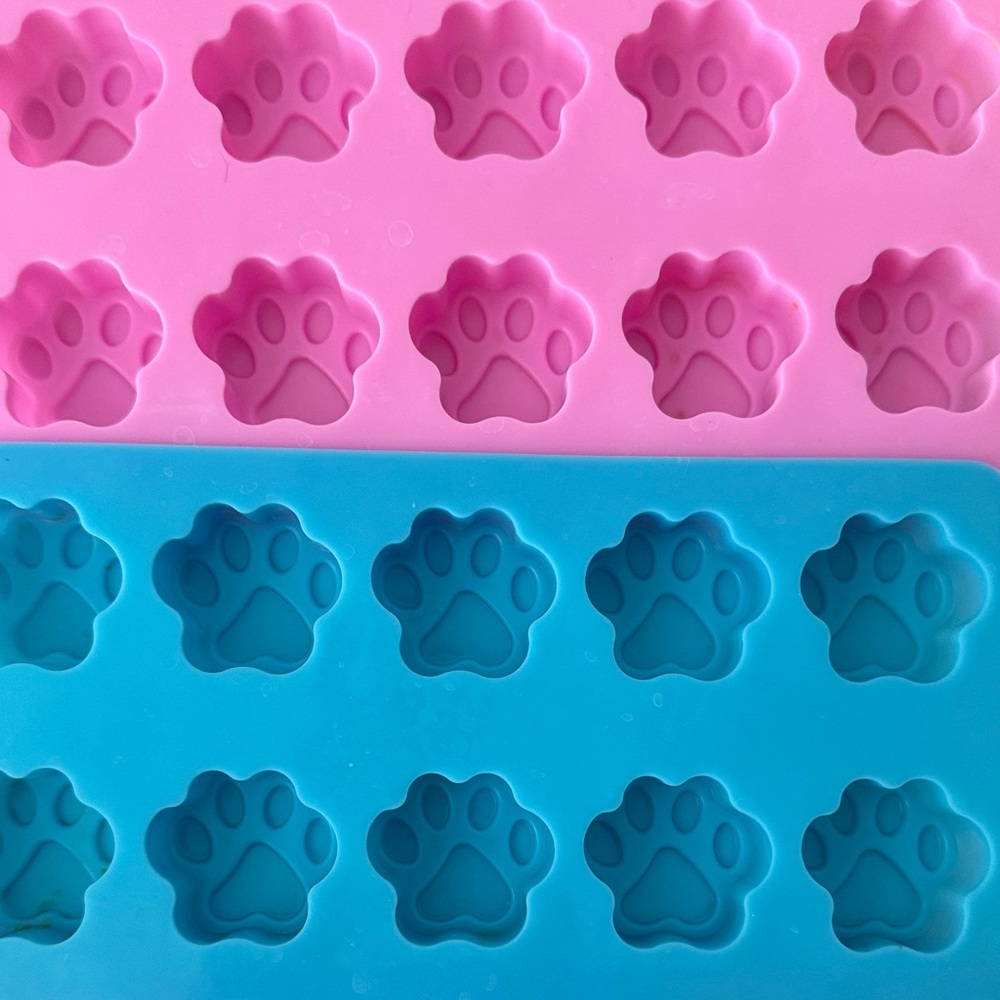 Silicone Paw Mold Tray for Dogs - Pink & Blue